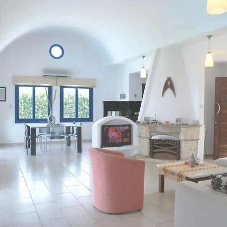 Sea Front With Private Heated Pool, Quiet Area Paphos 322 * Kissonerga