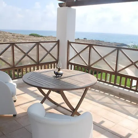 Villa Sea Front With Private Heated Pool, Quiet Area Paphos 322 *