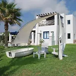 Sea Front With Private Heated Pool, Quiet Area Paphos 322 *