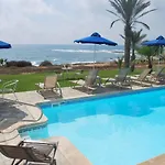 Sea Front With Private Heated Pool, Quiet Area Paphos 322 Villa