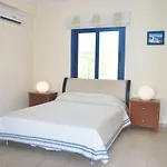 Sea Front With Private Heated Pool, Quiet Area Paphos 322