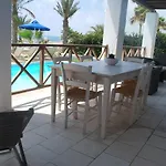Sea Front With Private Heated Pool, Quiet Area Paphos 322 Kissonerga