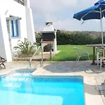 Villa Sea Front With Private Heated Pool, Quiet Area Paphos 322