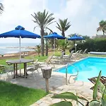 Villa Sea Front With Private Heated Pool, Quiet Area Paphos 322 *