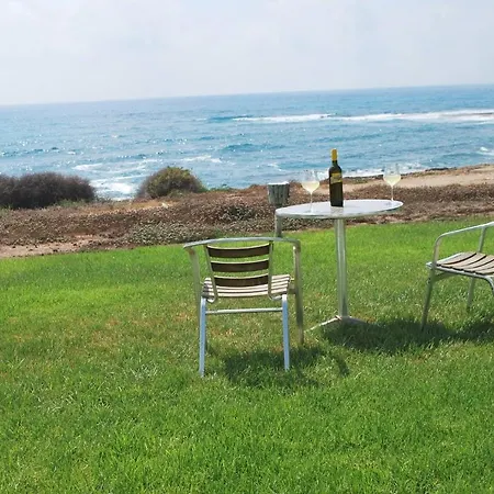 Sea Front With Private Heated Pool, Quiet Area Paphos 322 *