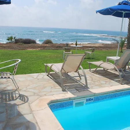Sea Front With Private Heated Pool, Quiet Area Paphos 322 *