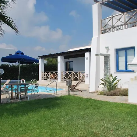 Sea Front With Private Heated Pool, Quiet Area Paphos 322 * Kissonerga