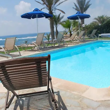 Villa Sea Front With Private Heated Pool, Quiet Area Paphos 322