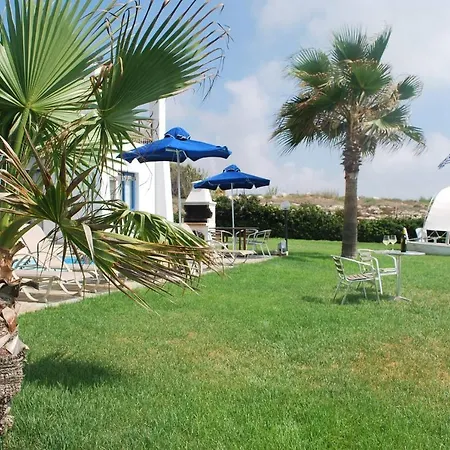Sea Front With Private Heated Pool, Quiet Area Paphos 322 * קיסונרגה