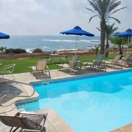Sea Front With Private Heated Pool, Quiet Area Paphos 322 וילה