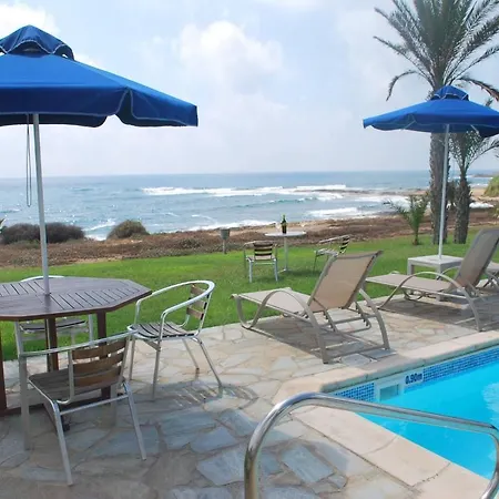 Villa Sea Front With Private Heated Pool, Quiet Area Paphos 322 *