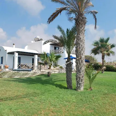 Sea Front With Private Heated Pool, Quiet Area Paphos 322