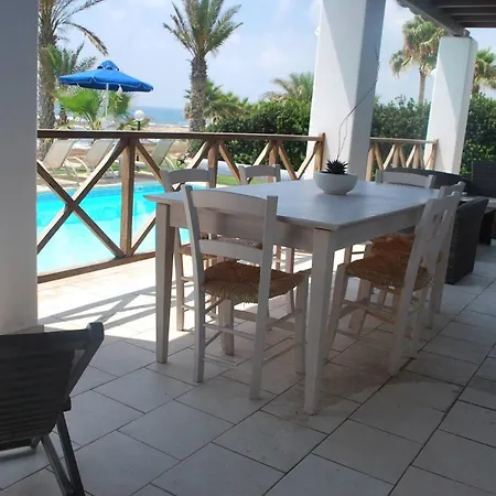 Sea Front With Private Heated Pool, Quiet Area Paphos 322 Kissonerga