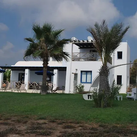וילה Sea Front With Private Heated Pool, Quiet Area Paphos 322 *