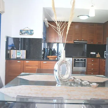 Villa Sea Front With Private Heated Pool, Quiet Area Paphos 322