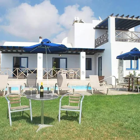 Sea Front With Private Heated Pool, Quiet Area Paphos 322