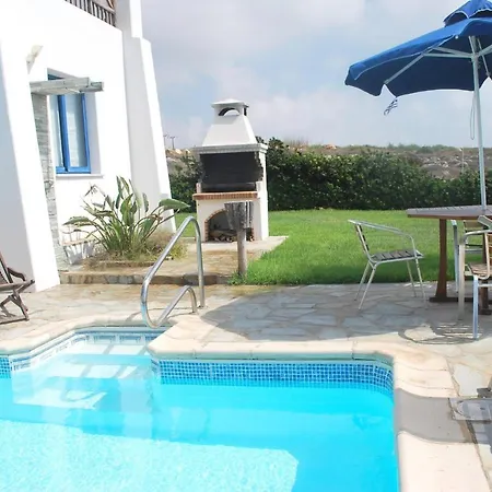 Villa Sea Front With Private Heated Pool, Quiet Area Paphos 322