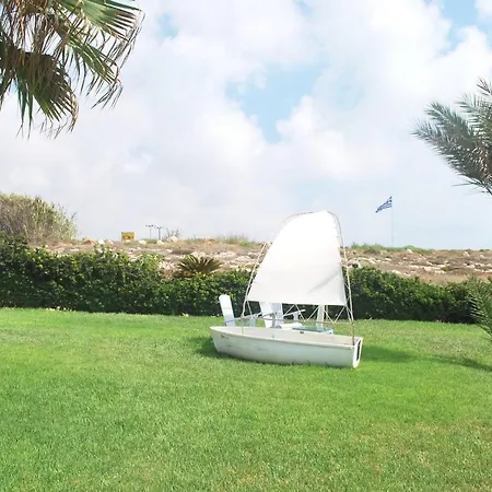 Sea Front With Private Heated Pool, Quiet Area Paphos 322