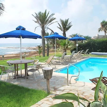 Villa Sea Front With Private Heated Pool, Quiet Area Paphos 322 *