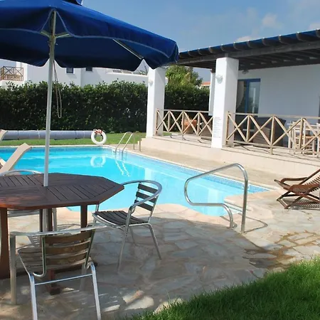 Sea Front With Private Heated Pool, Quiet Area Paphos 322 Kissonerga