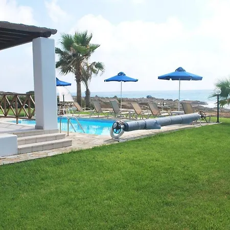 Sea Front With Private Heated Pool, Quiet Area Paphos 322