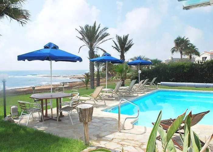 Sea Front With Private Heated Pool, Quiet Area Paphos 322 Kissonerga