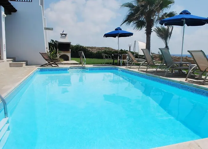 Villa Sea Front With Private Heated Pool, Quiet Area Paphos 322