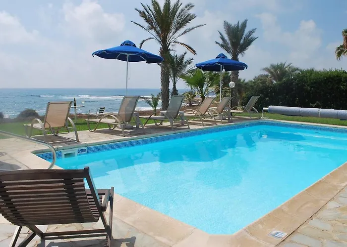 Villa Sea Front With Private Heated Pool, Quiet Area Paphos 322 Kissonerga