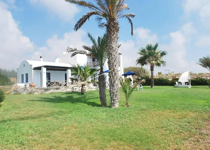Sea Front With Private Heated Pool, Quiet Area Paphos 322 Villa Kissonerga