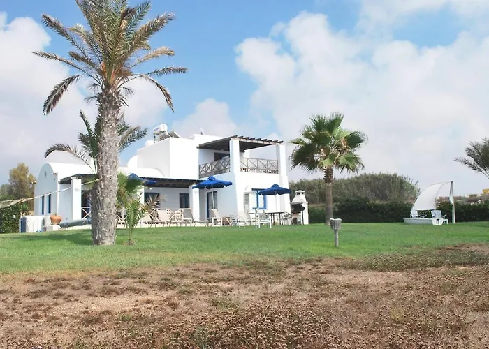 Sea Front With Private Heated Pool, Quiet Area Paphos 322 Kissonerga