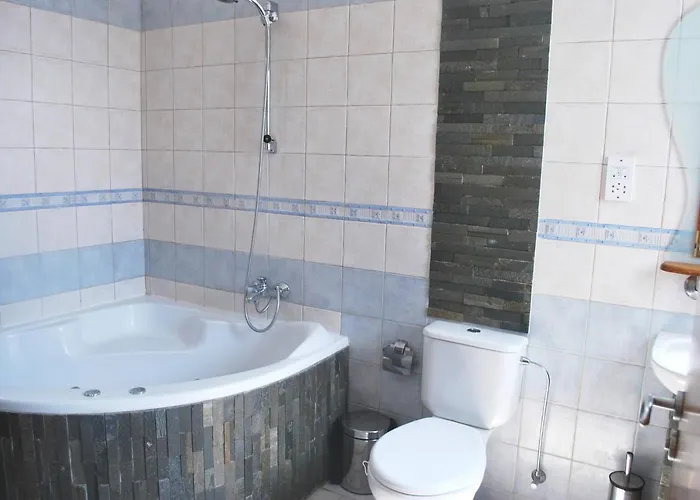 Sea Front With Private Heated Pool, Quiet Area Paphos 322 * Kissonerga