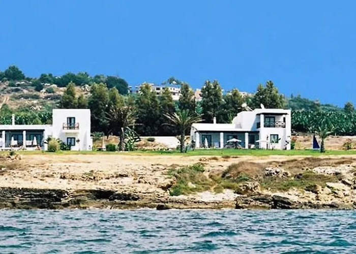 Sea Front With Private Heated Pool, Quiet Area Paphos 322 * Kissonerga