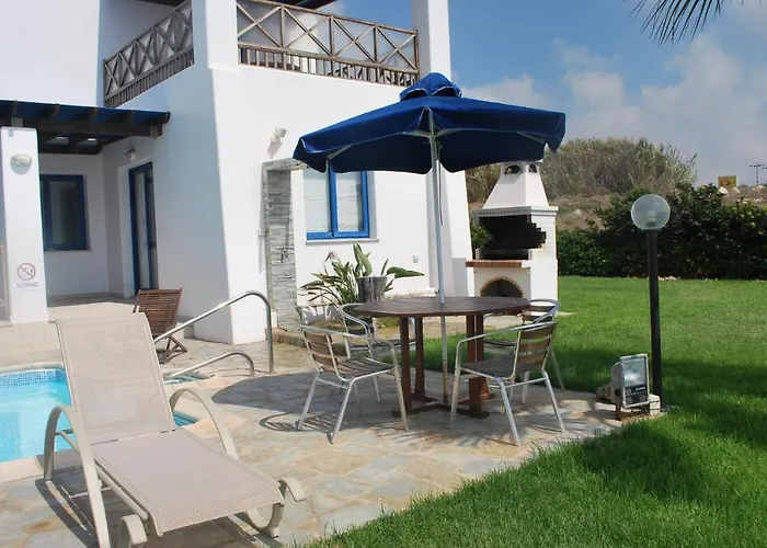 Vila Sea Front With Private Heated Pool, Quiet Area Paphos 322 Kissonerga