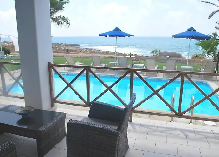Vila Sea Front With Private Heated Pool, Quiet Area Paphos 322 Kissonerga